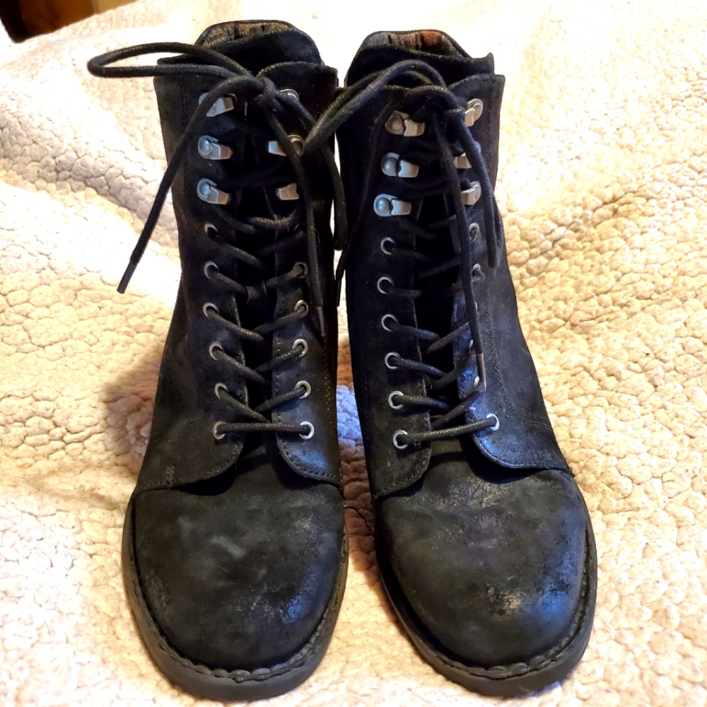 Born Suade ankle boot